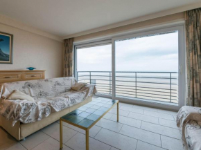 Les Petrels 502 located directly on the beach